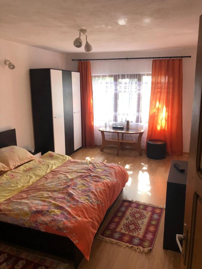 Casuta Bunicilor Isverna Hotel Luaran gambar
