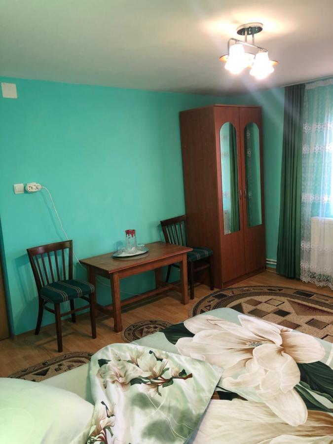Casuta Bunicilor Isverna Hotel Luaran gambar
