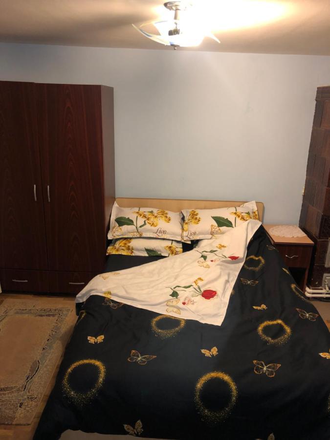 Casuta Bunicilor Isverna Hotel Luaran gambar
