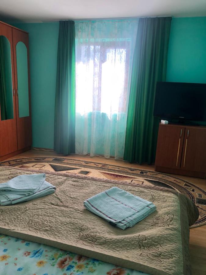 Casuta Bunicilor Isverna Hotel Luaran gambar